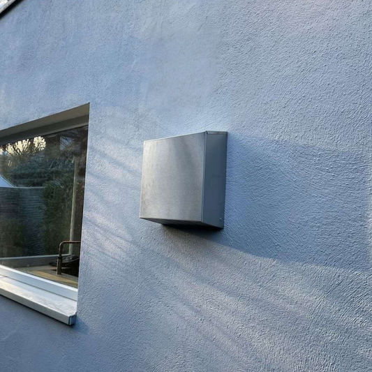 Ekstern motor placeret på udvendig væg